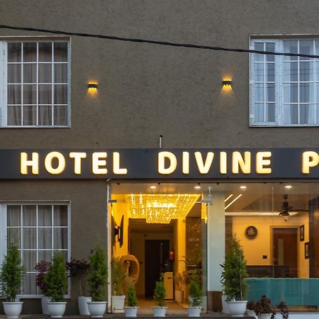 Hotel Divine Peak Pachmarhi ภายนอก รูปภาพ