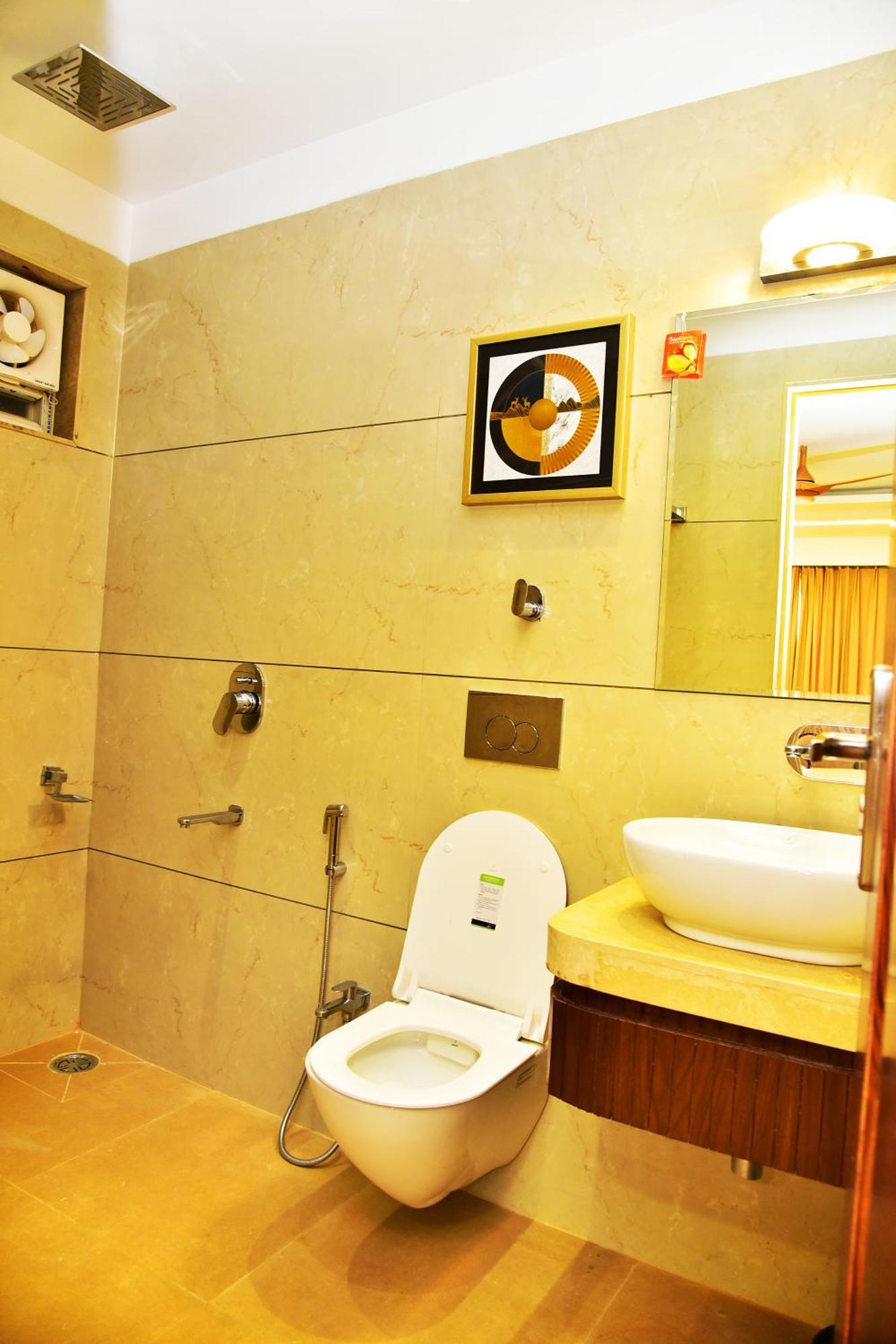 Hotel Divine Peak Pachmarhi ภายนอก รูปภาพ